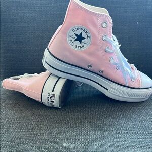 Women’s pink platform converse